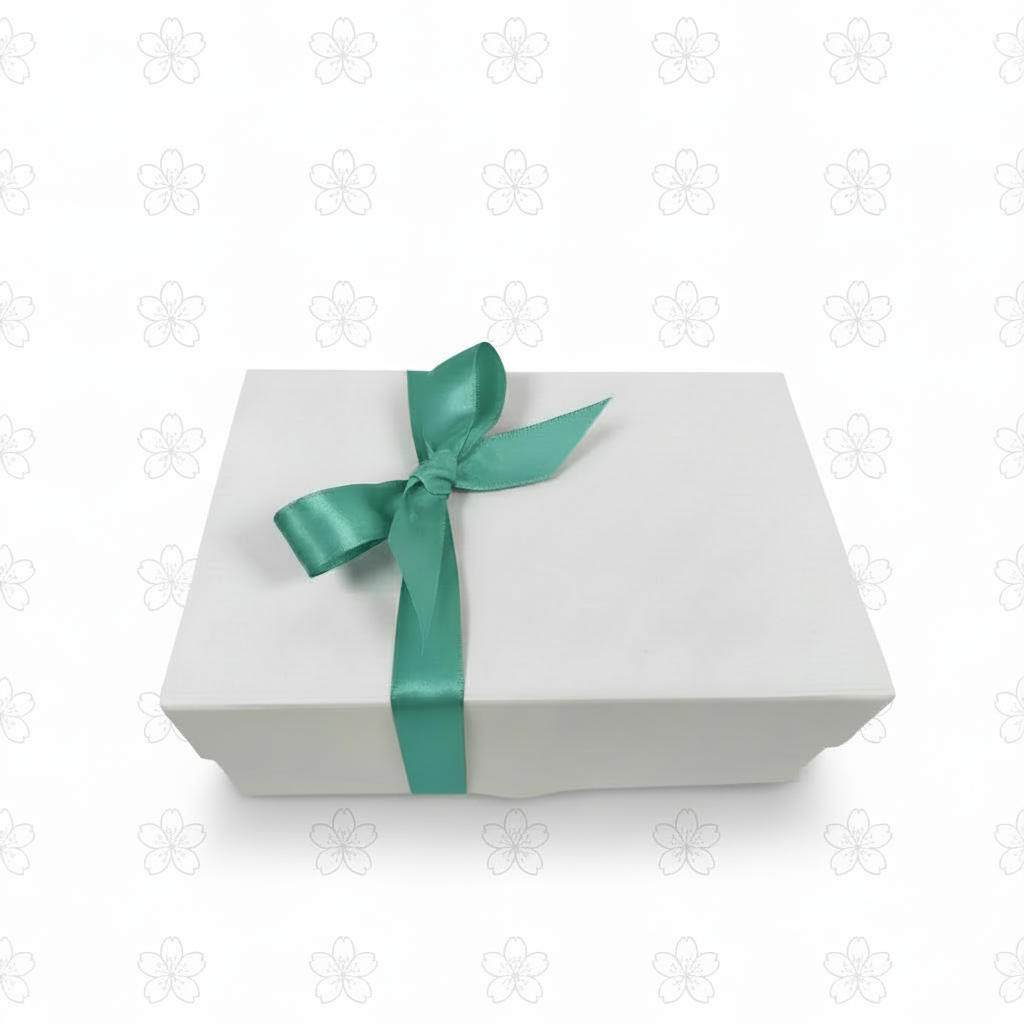 Mini Mum Box - Pure White Background